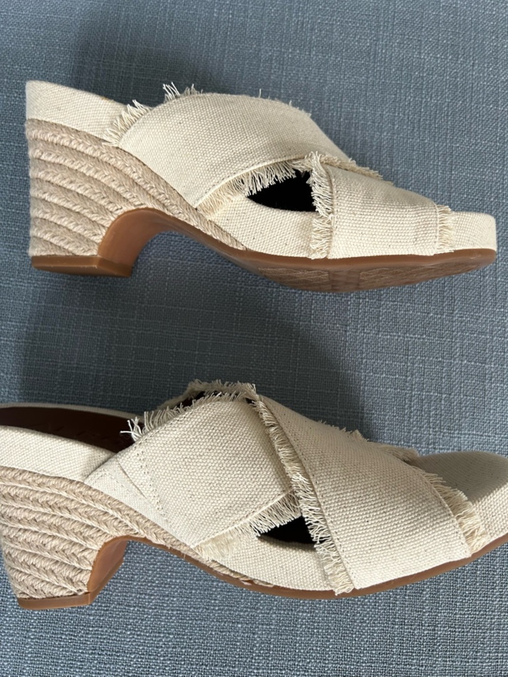AEROSOLES Cream Frayed Espadrille Wedge Sandals - Picture 4 of 5